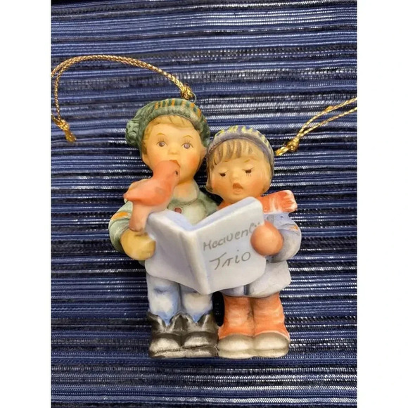 Berta Hummel Goebel 1997 "Heavenly Trio" Christmas Ornament - Picture 1 of 6